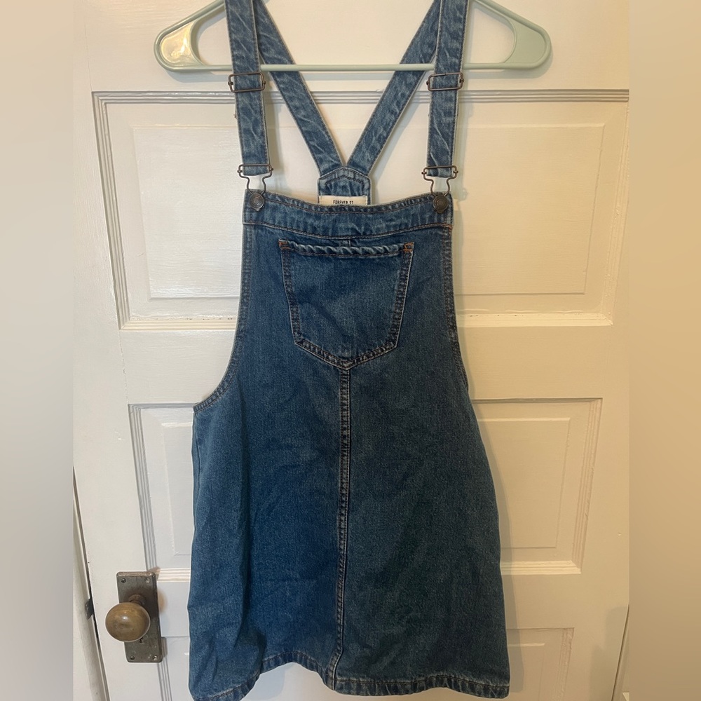 FOREVER 21 denim overall dress. Women’s size S.